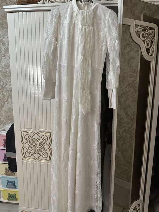 Киимдер сатылады