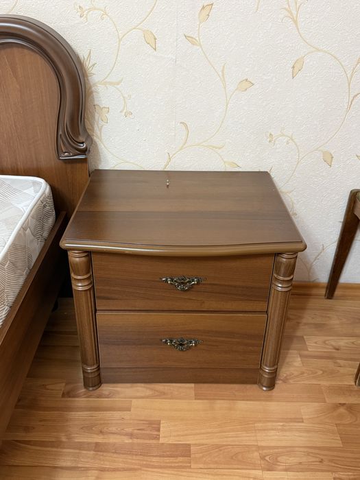 Срочно продам спальный гарнитур
