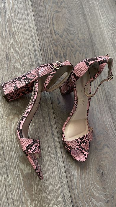 Нови боти и обувки