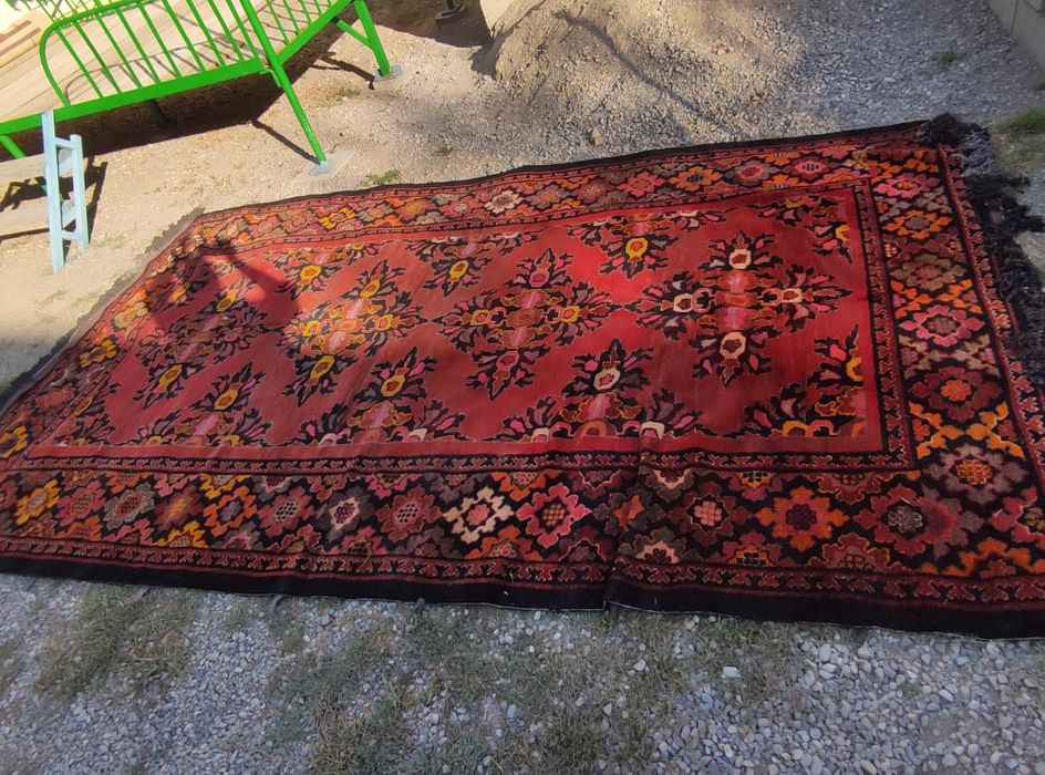 Түкті кілем қазақи нақышта