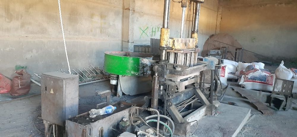 Продаётся  аппарат для изготовления брусчатки