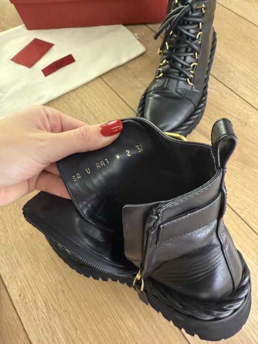 Боти Valentino,черни