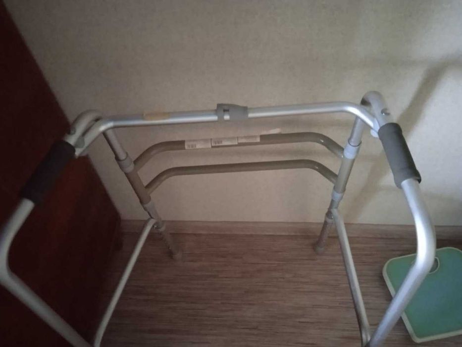 продам Ходунки новые