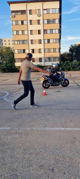 Instructor Moto București! Plata în rate!
