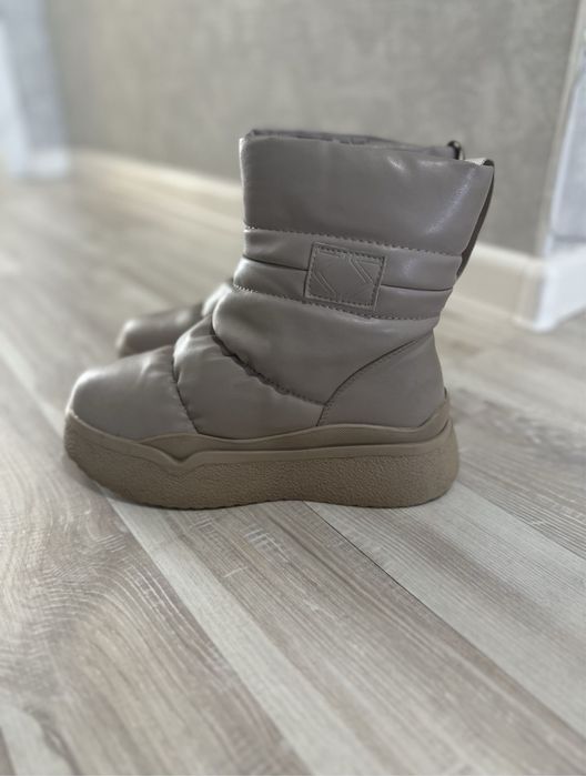 Ботинки , сапоги зимние 38-39 р