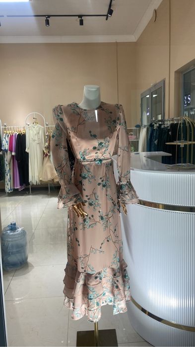 Көлек сатылады 1рет киілген 42размер