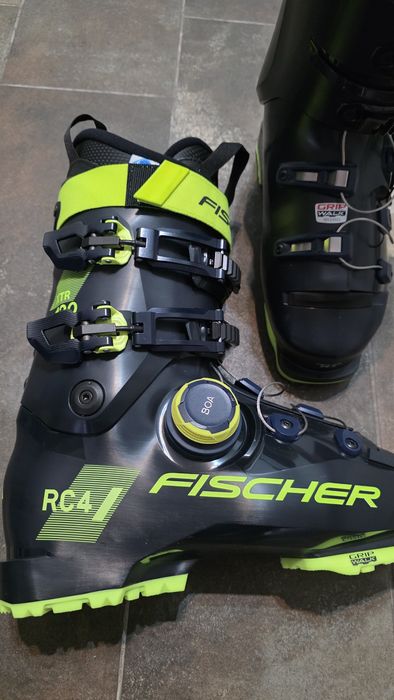 Продавам ски обувки Fischer RC4 120 BOA No 26,5