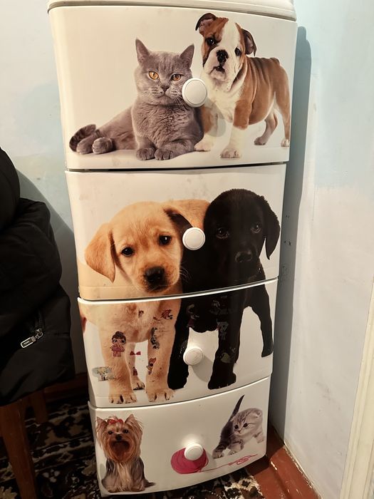 Детский мебель. Диван машинка