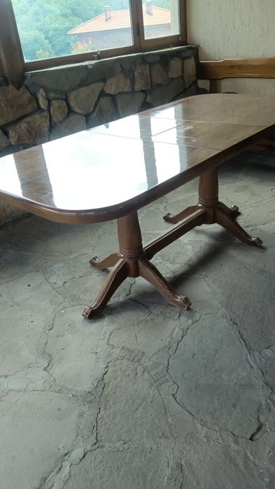 Масивна дървена маса с р-р 180/90см.