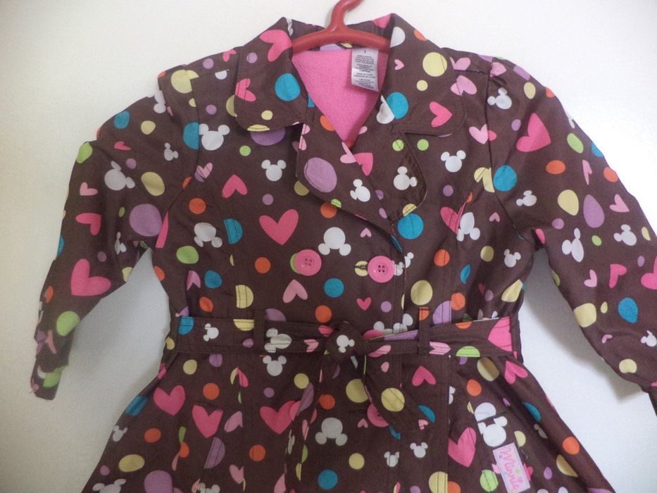 Перфектен тренч Disney за 3 години