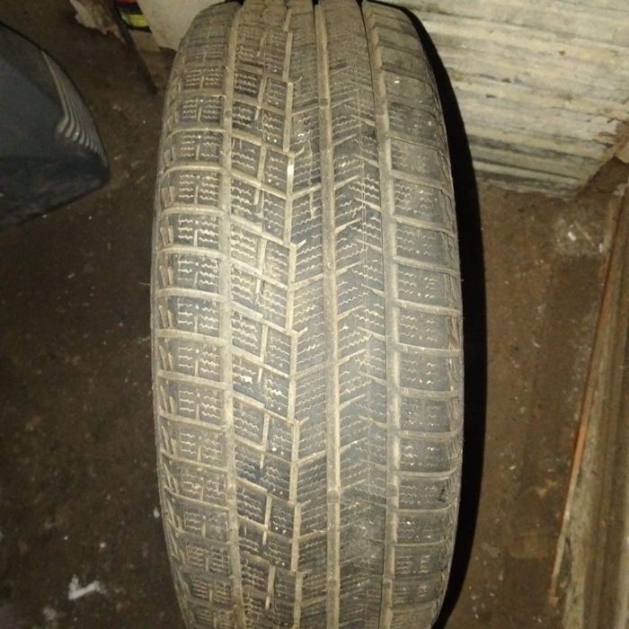 Покрышка зимний 2 штук