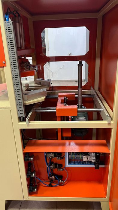 Utilaje tamplarie  PVC  debavurat colturi pvc otomat