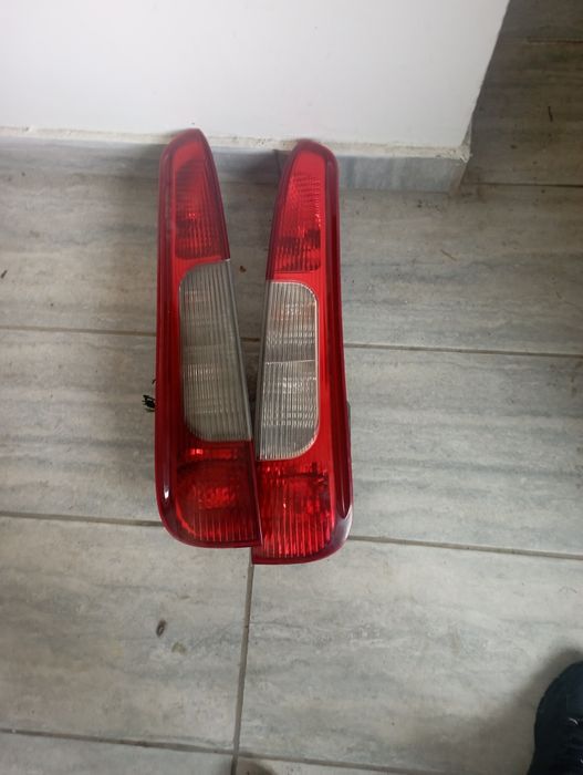 Stop Stînga Dreaptă  Ford C-MAX