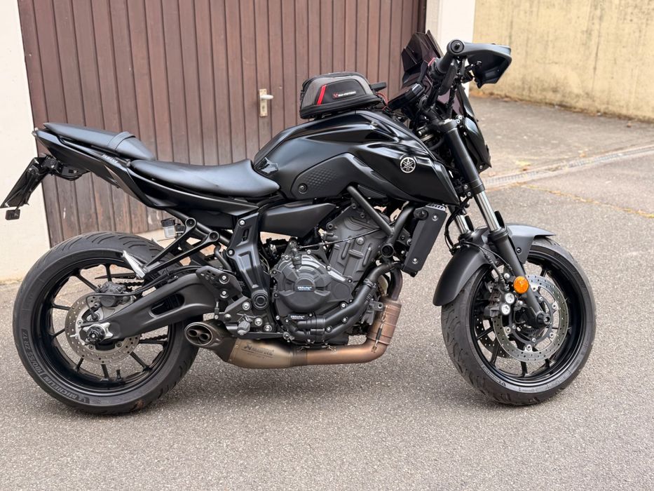 Yamaha MT 07  Black Tech