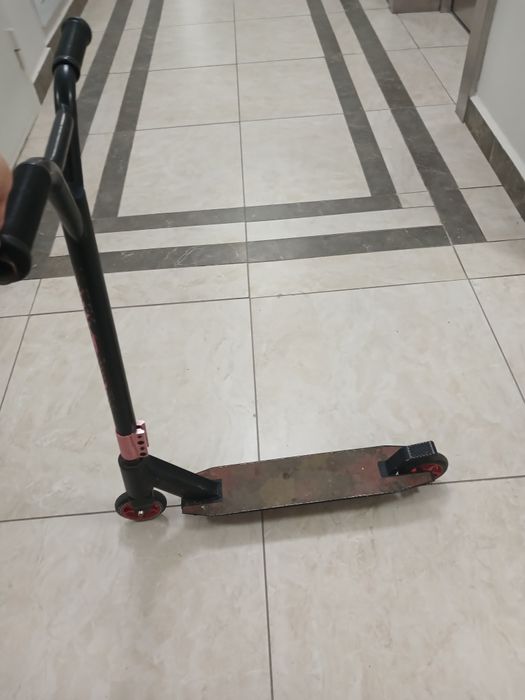 Продам самокат в хорошем состоянии