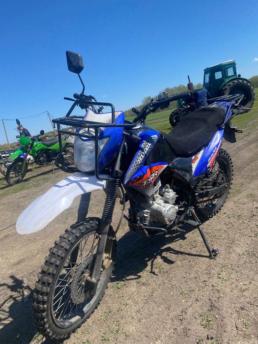 Мотоцикл эндуро 250 куб