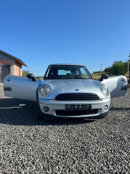 Vând Mini One 2011