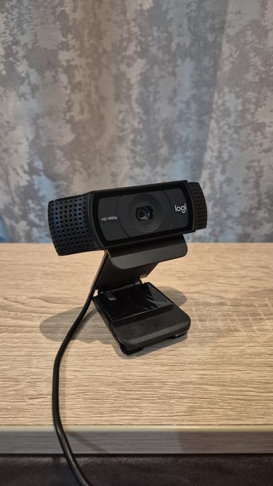 Веб камера логитек