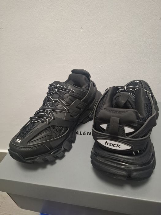 Balenciaga track