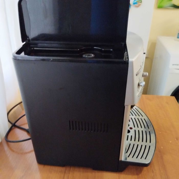 Кафеавтомат Delongi magnifika