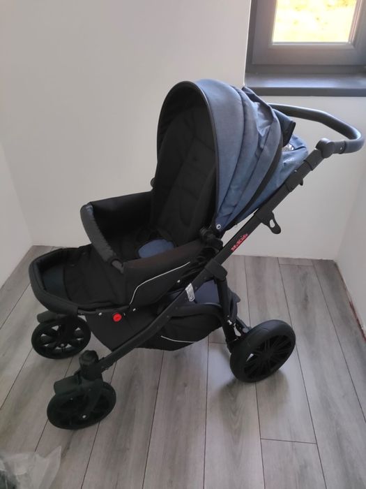 Vând cărucior 3 în 1 pt copii