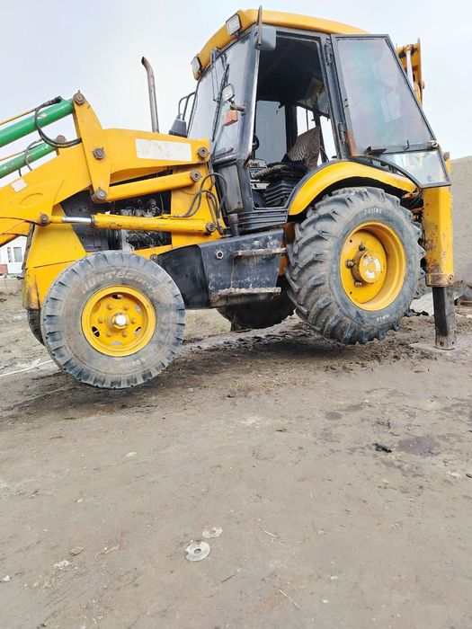 JCB ekskovatori sotiladi 2006 yil