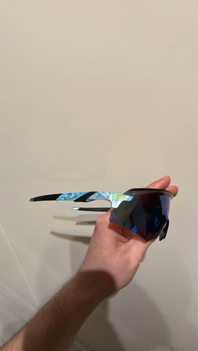 Oakley encoder sport