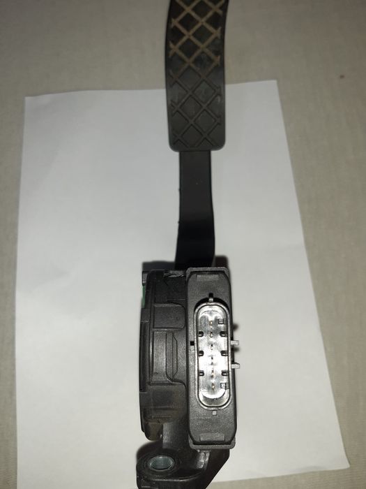Pedala acceleratie audi a4b8 cod 8K1723523A