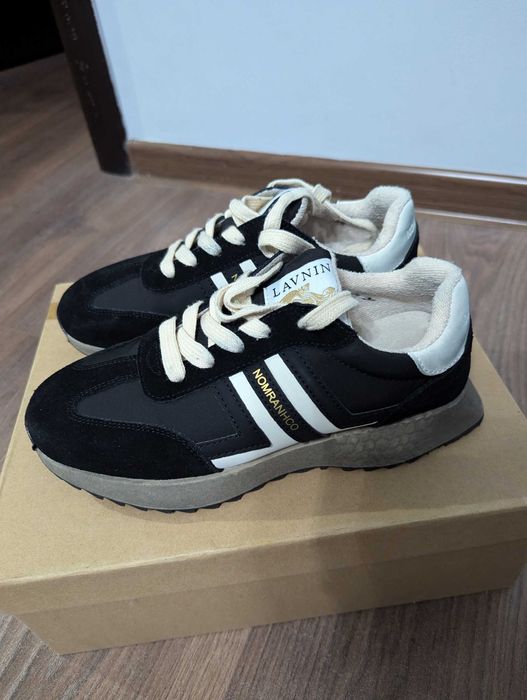 Женские Кроссовки