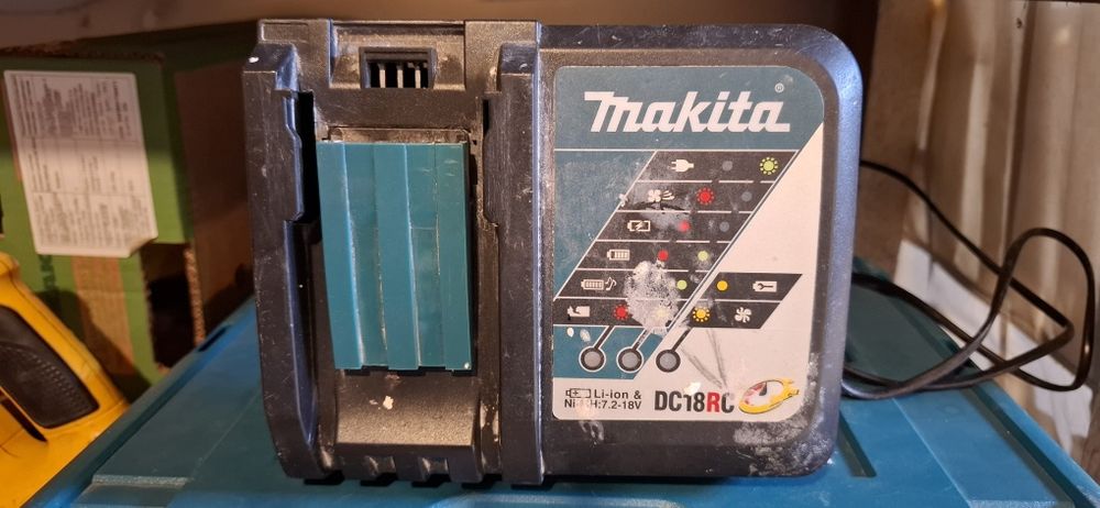 Incarcator Makita