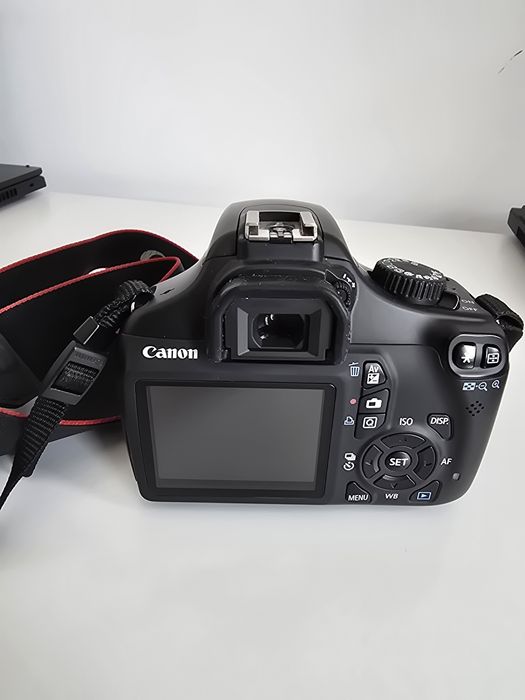 Aparat foto canon Eos 1100d