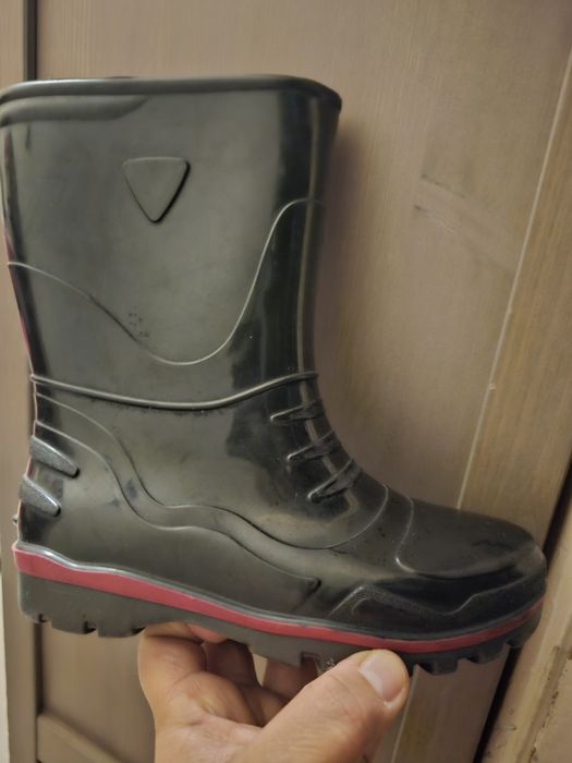 Продам сапоги резиновые