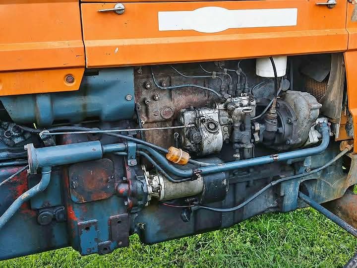 Tractor de vânzare 750, 4200€
