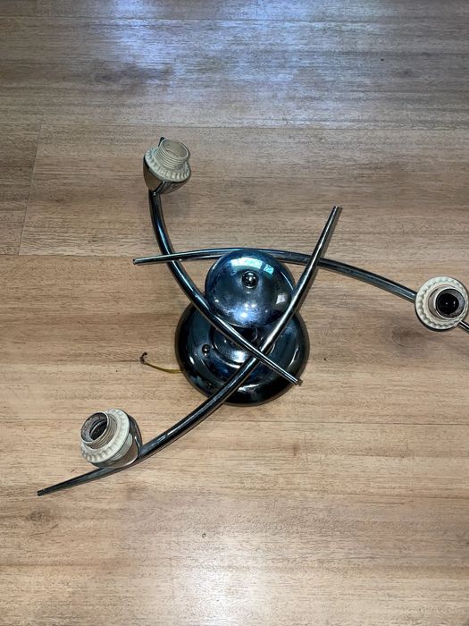 Лампа за закачане на таван