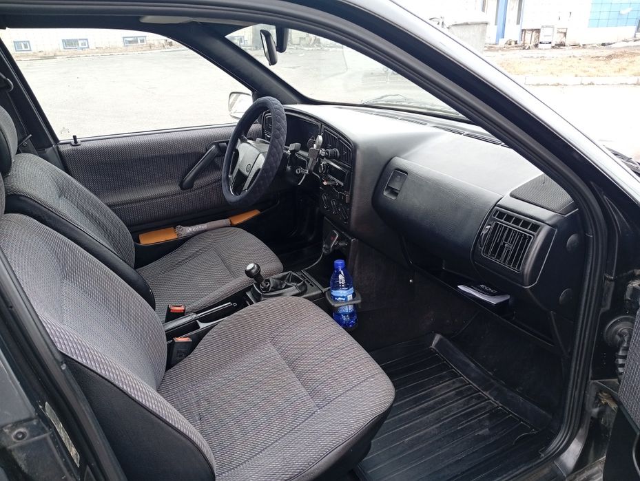 Продам авто Фольксваген Пассат универсал