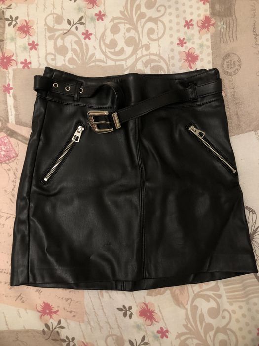 Кожена пола