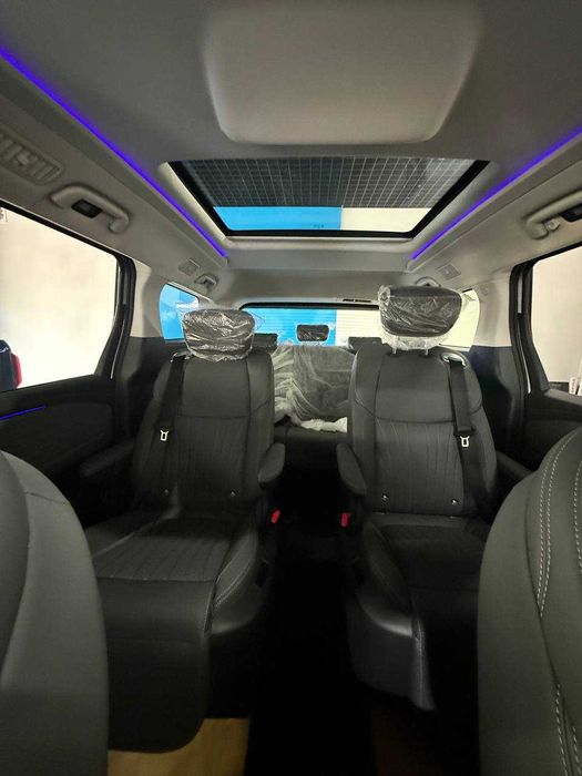 Yangi JAC RF8 — Premium minivenning yangi darajasi