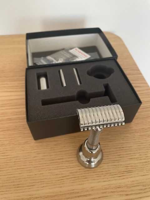 Aparat ras classic Timeless Titanium 0.68 - Polished Masterkit