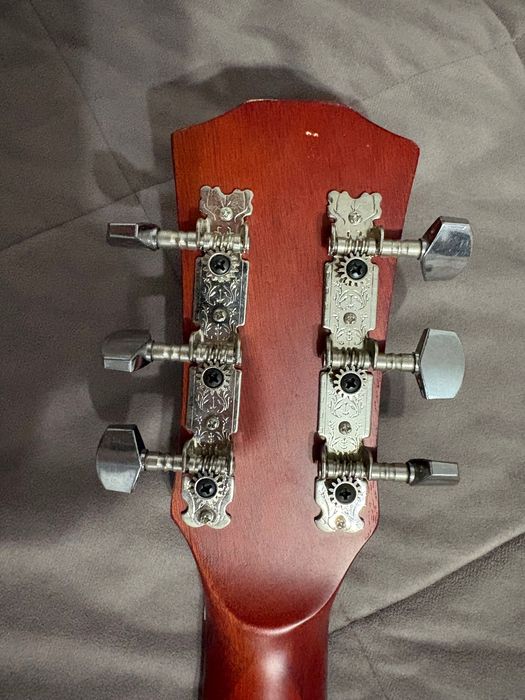 Акустическая Гитара