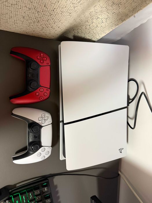 PlayStation 5 Digital Edition 825GB-2controllere