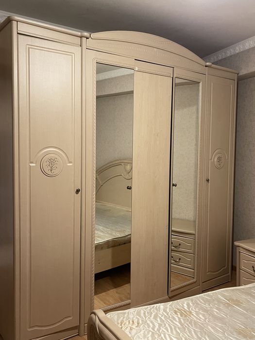 Спальный гарнитур