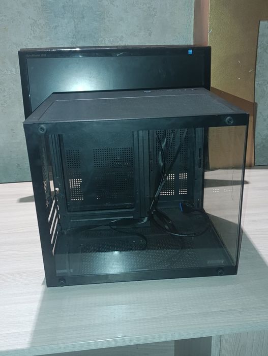 Корпус аквариум для компьютера