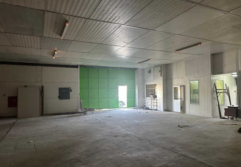 Склад 235 м2 с 3 хладилни камери, ЗПЗ