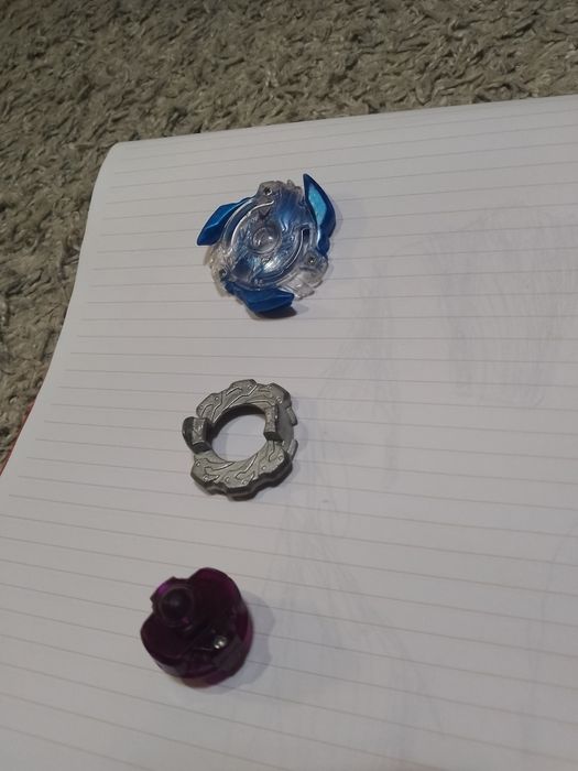 Продам бейблейд 4500