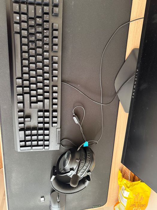 Vând mousepad STRIDER XXL