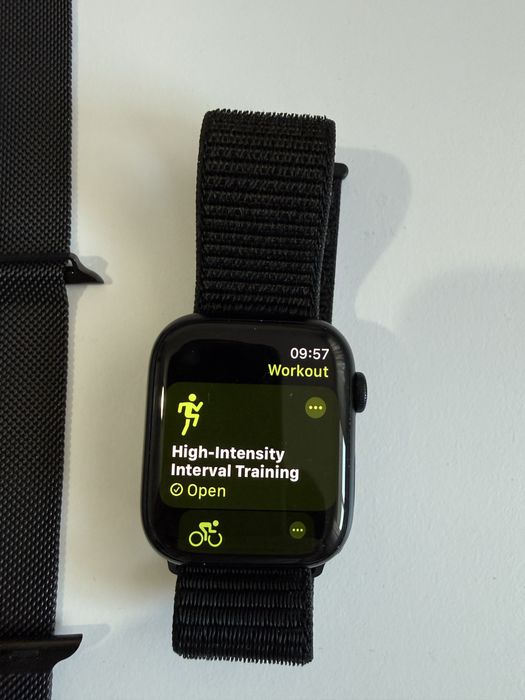 Apple watch series 7 Nike Edition