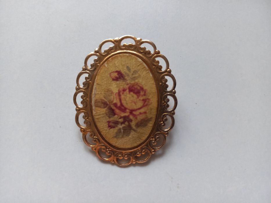 Женская брошь. СССР.