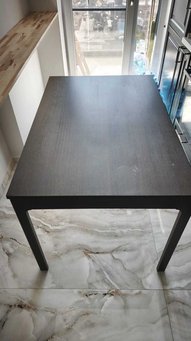 Masa extensibila si scaune Ikea