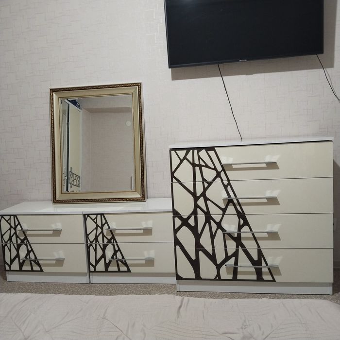 Продам спальный гарнитур