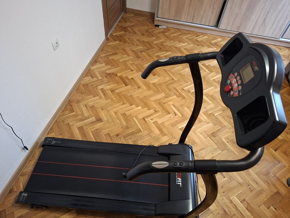 Бягащата пътека Vista Fit TS5205 (TS 5205).